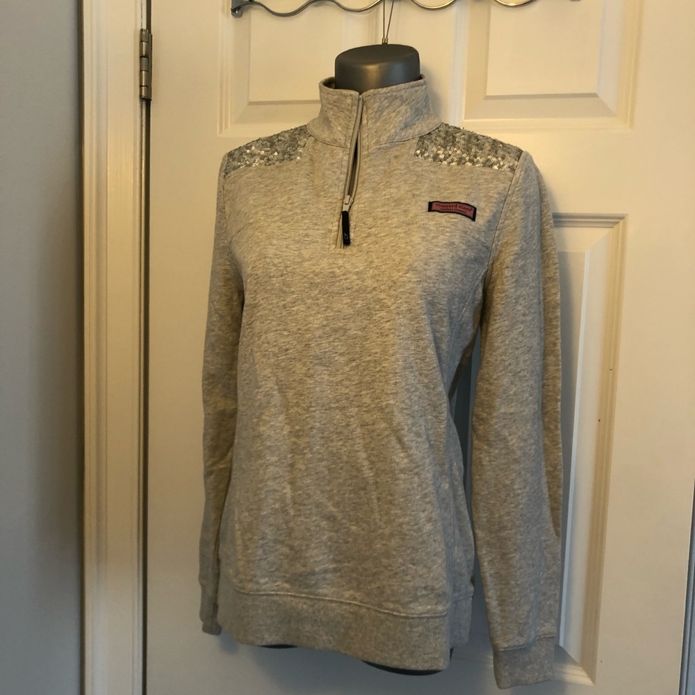 Vineyard Vines sequined sweatshirt 💖